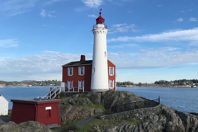 Paddling Esquimalt Harbor to Cole Island - Who Will Love This Tour?