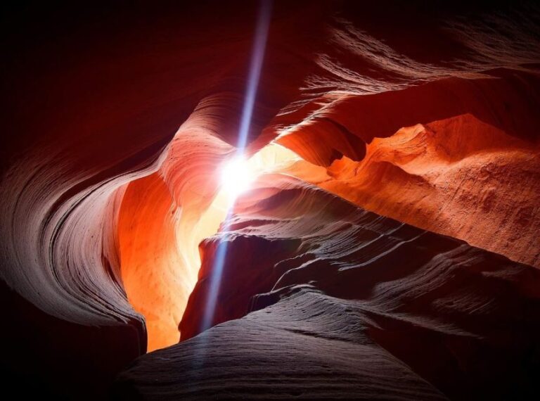 Page: Upper Antelope Canyon Entry Ticket and Luxury Van Tour - The Guide and the Experience