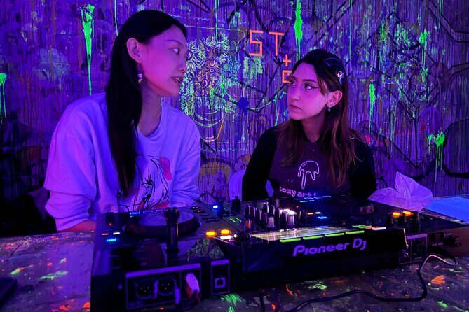 Paint-in-the-Dark X Live DJ Workshop - The Experience in Detail: Step-by-Step