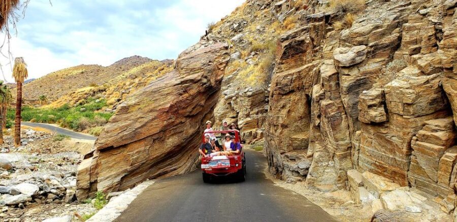 Palm Springs: Indian Canyons Jeep/Hiking Combo Tour