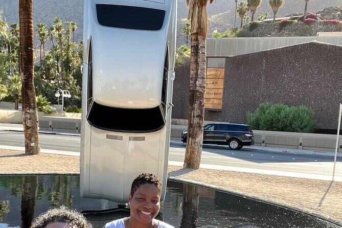Palm Springs Shuffle Scavenger Hunt - How Does the Experience Work?