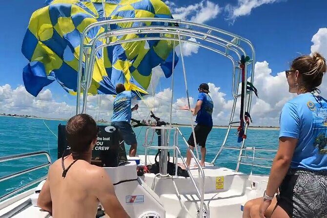 Parasailing Activity in West Palm Beach - Safety and Professionalism