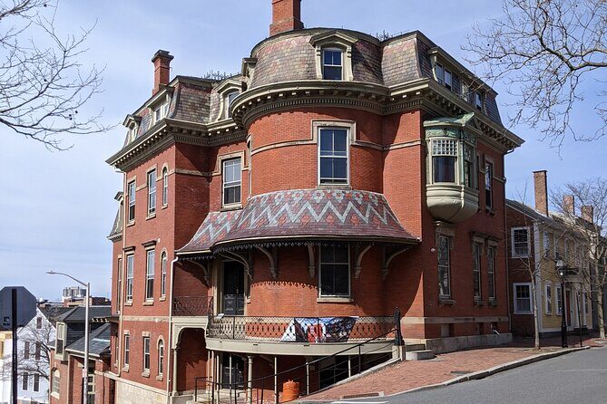 Parasols and Pocket Watches: A History Tour - The Architectural Highlights