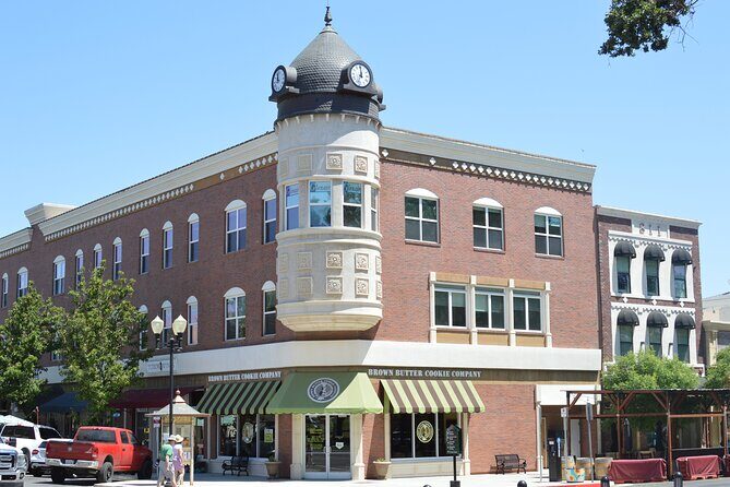 Paso Robles Scavenger Hunt Walking Tour and Game - Who Will Appreciate This Tour?