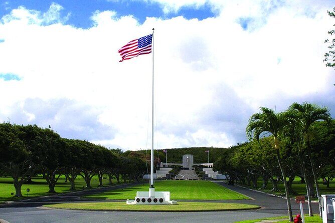 Pearl Harbor and Honolulu City Tour - Transportation, Timing, and Group Size