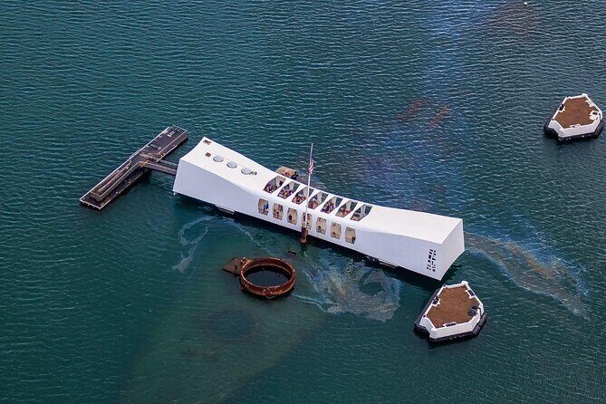 Pearl Harbor USS Arizona Memorial - A Detailed Look at What You’ll Experience