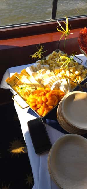 Peekskill: Fall Foliage Brunch Cruise - Is It Worth the Price?