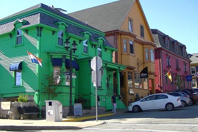 Peggy's Cove and Lunenburg Tour (small group) - Exploring Lunenburg: A UNESCO Masterpiece