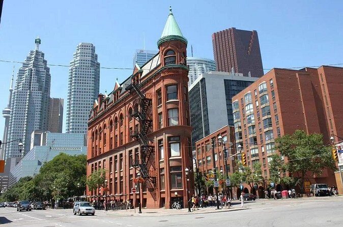 Personalized Toronto Airport Transfer Service - Meeting Point and Additional Information