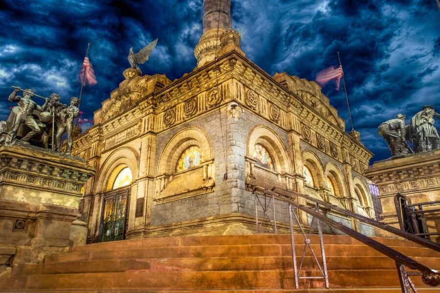 Phantom's Parade on Prospect: Cleveland Ghost Tours - An In-Depth Look at Cleveland’s Haunted Streets