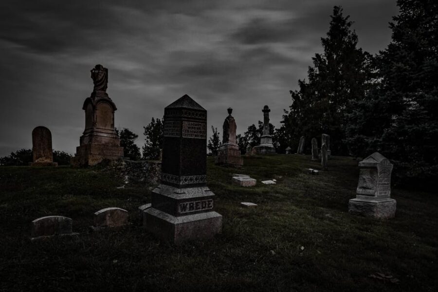 Philly Ghosts Boos and Booze Haunted Pub Crawl - Who This Tour Is Perfect For