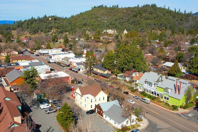 Pies & Pickaxes: A Historic Walking Tour of Julian, CA - Julian Pie Company: A Taste of the Town