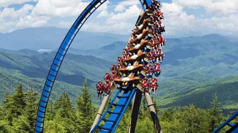 Pigeon Forge: Dollywood & Splash Country Combo Ticket - Splash Country: Water Fun Amid Scenic Views