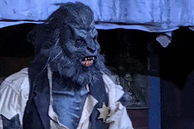 Pistoleros Wolfman Halloween Stunt Show - The Experience Through the Eyes of Visitors