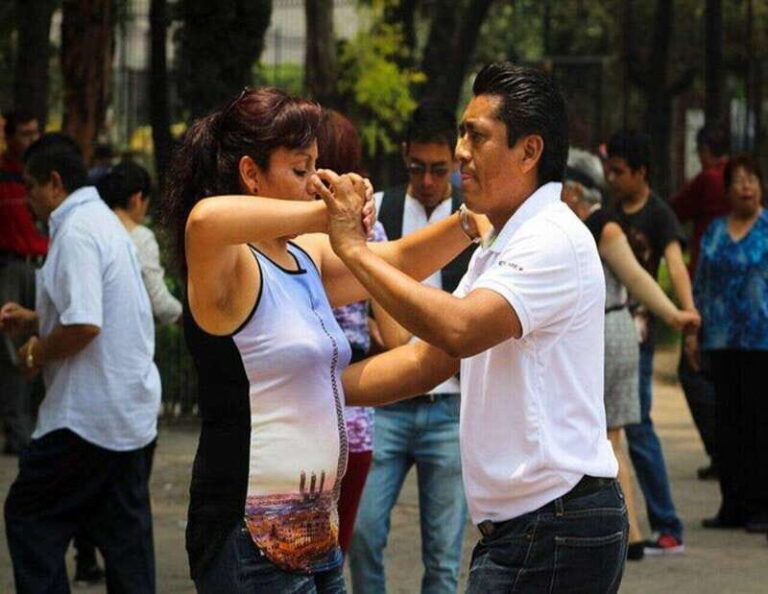 Playa del Carmen: Salsa/Bachata Private Class - An Introduction to Latin Rhythms