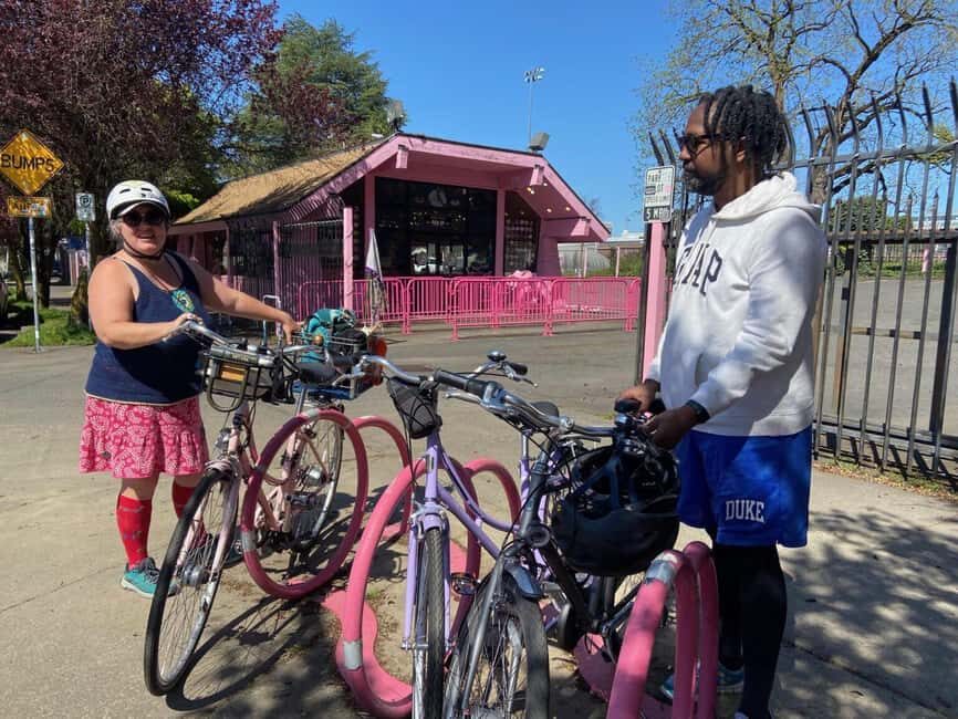 Portland: Doughnuts and Coffee Bike Tour with Tastings