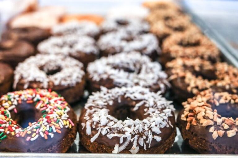Portland: Downtown Coffee & Donut Tour - Sampling Portland’s Donuts