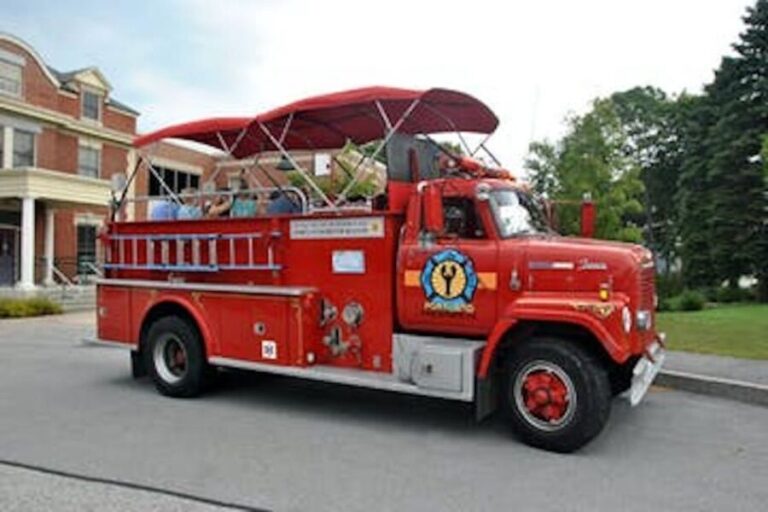 Portland, Maine: Tour in Vintage Fire Engine - In-Depth Look at the Experience