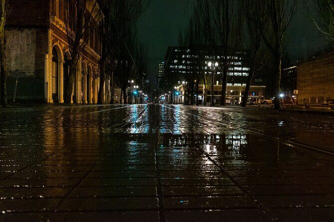Portland Ultimate Dead of Night Tour - Authentic Portland Haunted Stories, Expert Guides, and Atmosphere
