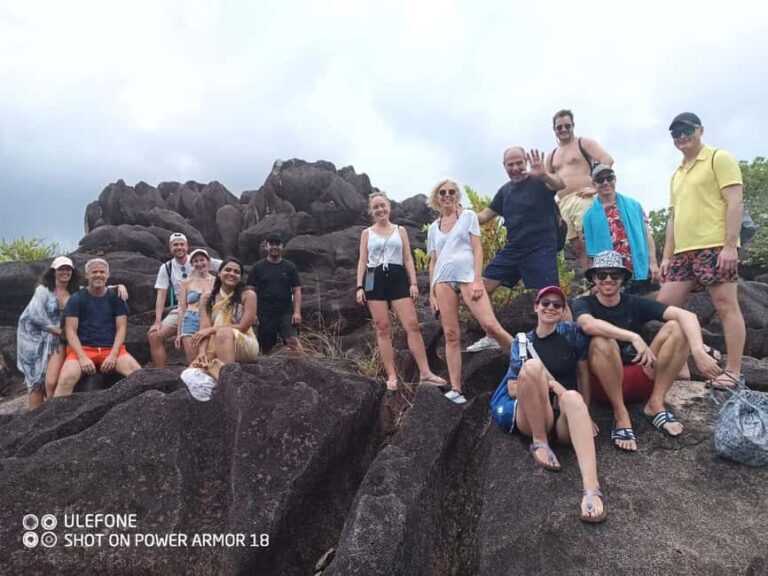 Praslin: Curieuse StPierre Guided Tour, BBQ & 2x Snorkeling - FAQ