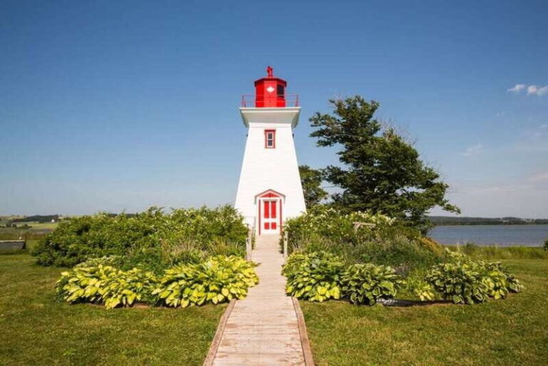 Prince Edward Island: Guided Tour with Anne of Green Gables - Practical Details and Tips