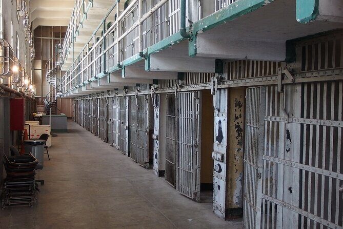 Private 2 Hours Night Tour in Alcatraz Island - A Detailed Look at the Experience