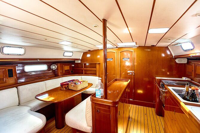 Private 3 Hour Swim, Snorkel & Sail on Daydreams Sailboat - FAQs