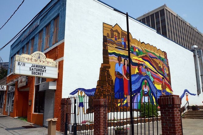Private 3 hours City Tour of Atlanta with official driver/guide - Who Should Consider This Tour?