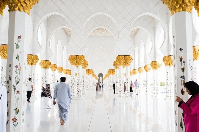 Private Abu Dhabi 5 Wonders Tour with Emirates Palace Lunch - FAQ