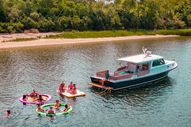 Private Afternoon Harbor Cruise on Kismet for parties up to 15 - Exploring the Details of the Kismet Harbor Cruise