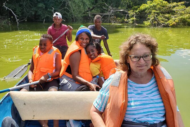 Private Canoe or Hike Tour on Lake Duluti - Dive into the Itinerary