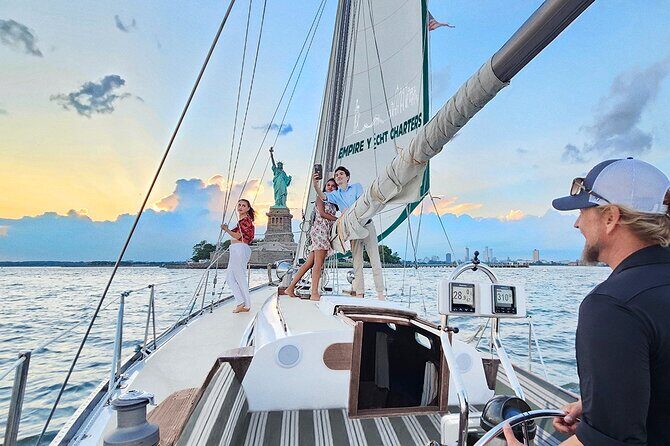 Private Classic Sailboat Tour in New York City - A Closer Look at the Experience