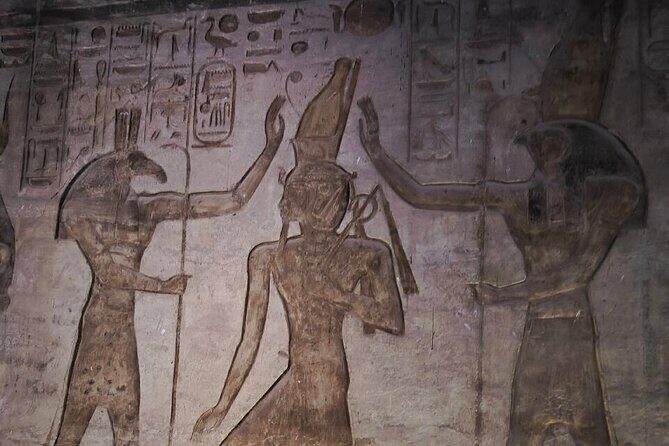 Private Day Tour From Aswan to Abu Simbel Temples - The Itinerary: What to Expect