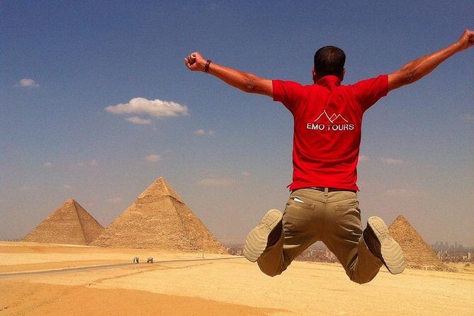 Private Full-Day Tour Visiting Giza Pyramids, Egyptian Museum and Old Market - Analyzing the Itinerary: What You Can Expect