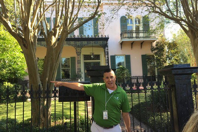 Private Garden District Walking Tour With Lafayette Cemetery No 1 - Why the Guides Make This Tour Special