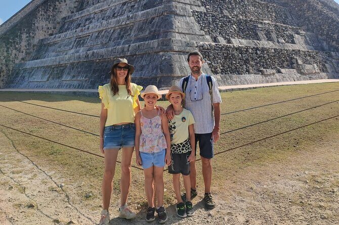 Private Guide Service in the Archaeological Zone of Chichen Itza - A Deep Dive into the Experience