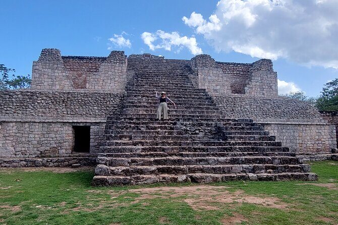 Private guide service in the archaeological zone of Ek Balam - The Experience: Why It Matters