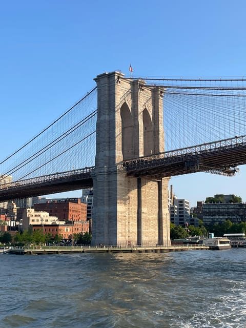 Private Guided Walking Tour of the Brooklyn Bridge and DUMBO - The Views That Take Your Breath Away