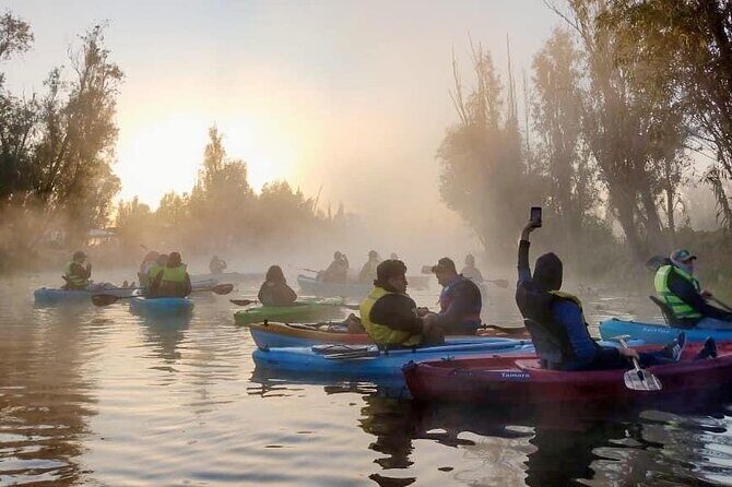 Private Kayak tour through the canals of Xochimilco - Exploring the Itinerary in Detail