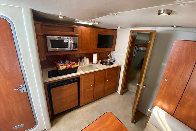 Private Luxury 45' Bay Cruiser Tour in San Diego: Suitable for Any Events - The Sum Up