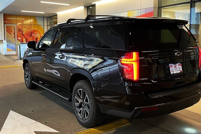 Private Luxury Transportation between Denver and Denver Airport - FAQs