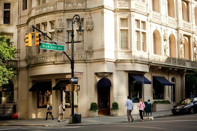 Private New York Christmas Tour with Driver and Guide - FAQ