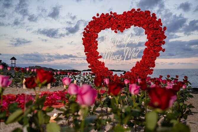 Private Photoshoot Giant Heart with Roses - Who Will Appreciate This Experience?