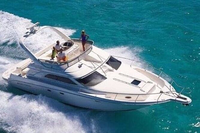 Private SeaRay 47ft Yacht Rental Cancun 23P6 - Practical Details and Tips