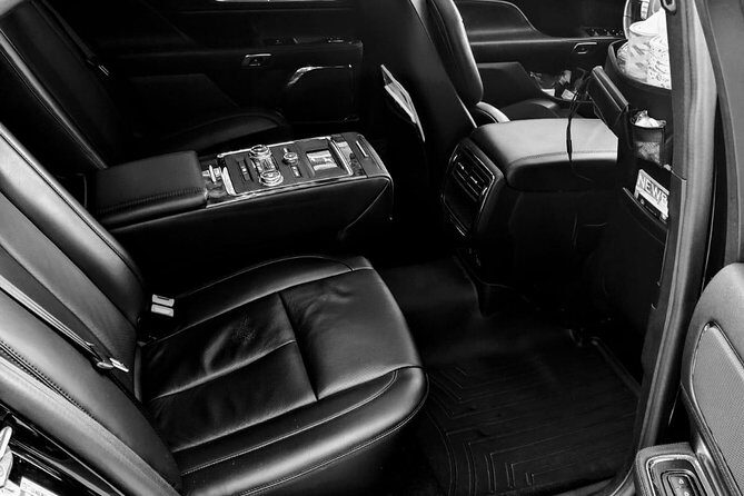 Private Sedan Transfer from Chicago Downtown to O`Hare airport - Authentic Experiences from Travelers