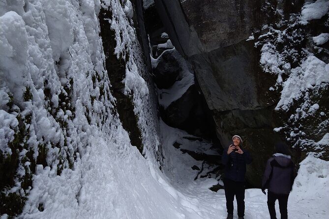 Private Singhampton Caves Snowshoe, Collingwood/Blue Mountain - Comparing Singhampton Caves with Nottawasaga Bluffs
