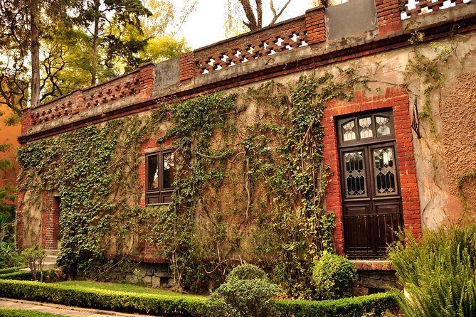 Private tour Antropology Museum Frida Khalo museum and Leon Trotskyi museum - Authentic reviews highlight the tour’s strengths