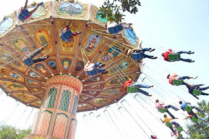 Private Tour: Discover Six Flags, Mexico´s best amusement park - The Journey to Adventure