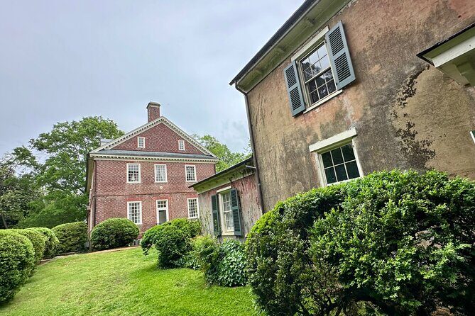 Private tour from Williamsburg to Berkeley Plantation - Civil War Artifacts and Stories