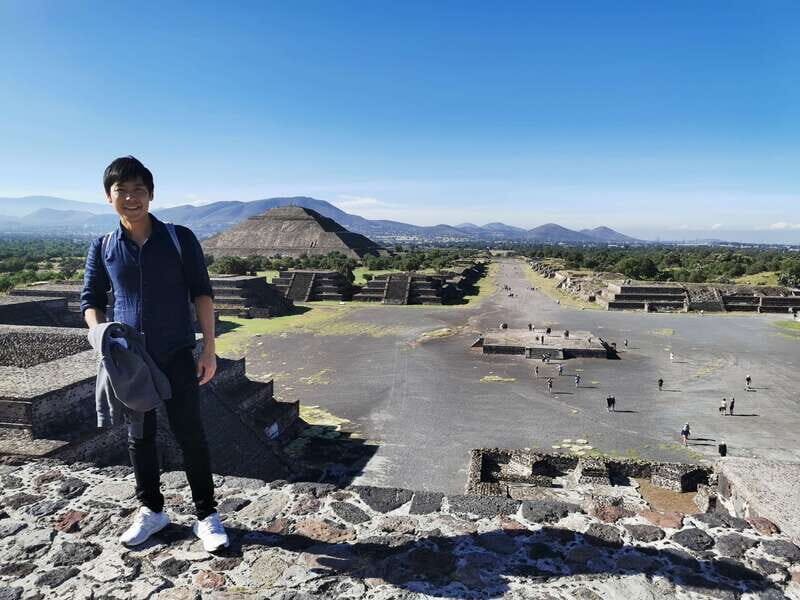 PRIVATE TOUR IN TEOTIHUACAN AND GUADALUPE BASILIC